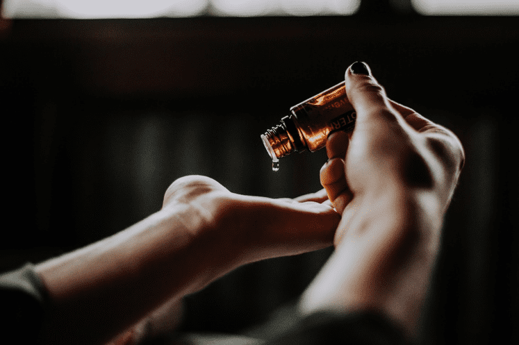 12 Ways to Use Essential Oils